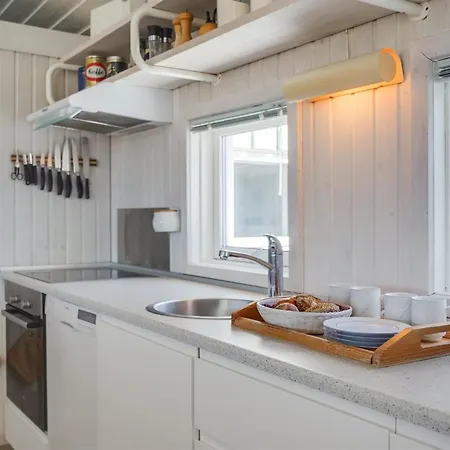 Sigrid - 400m From The Sea By Interhome